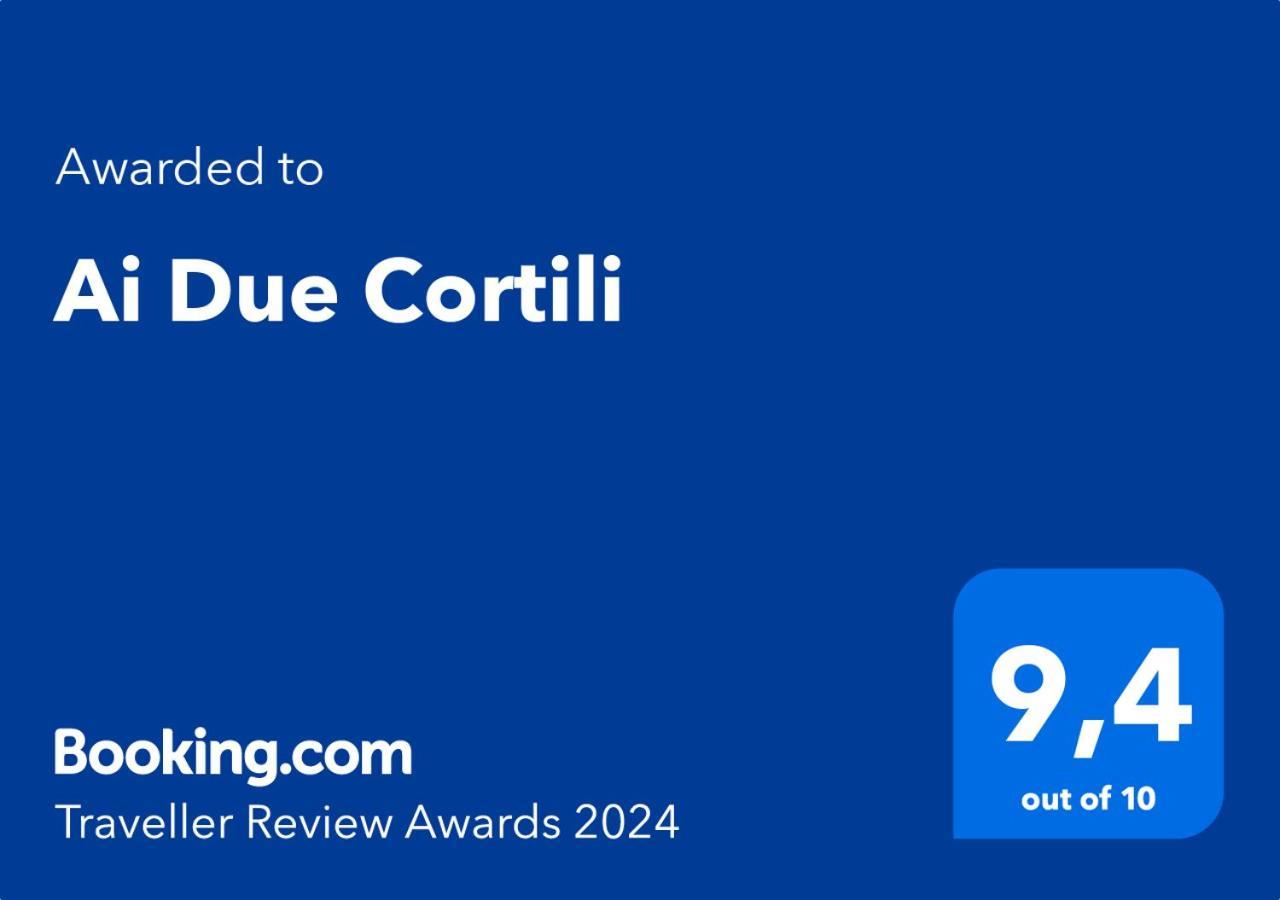 דירות טרפאני Ai Due Cortili מראה חיצוני תמונה